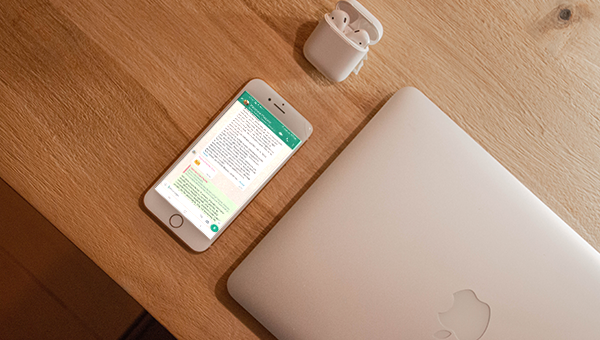 o fata care se gandeste